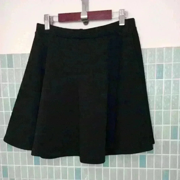 Made By Johnny Flowy Mini Skirt Black - Picture 3 of 11
